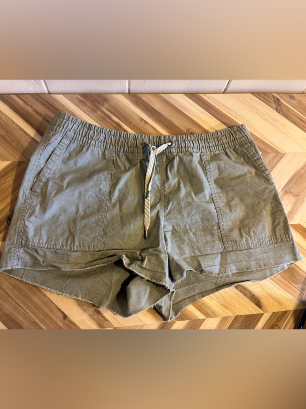 Vuori Olive Ripstop Shorts